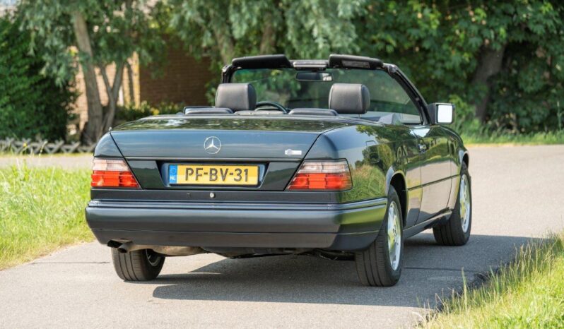 Mercedes-Benz A124 E220 Cabriolet 1996 full