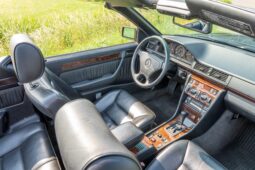 Mercedes-Benz A124 E220 Cabriolet 1996 full