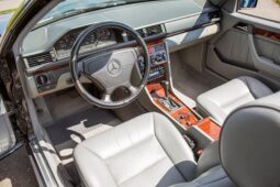 Mercedes-Benz A124 E320 Cabriolet 1993 vol